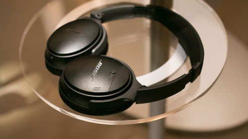 Bose Quiet Comfort 35 Noise Cancelling Headphones